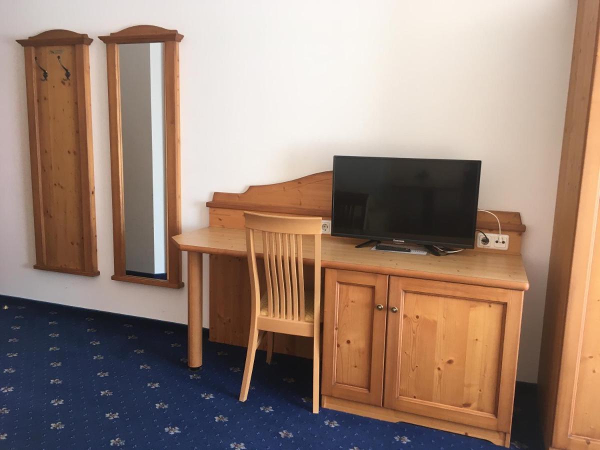 Hotel Gasthof Familie Czepl Ernsthofen Buitenkant foto